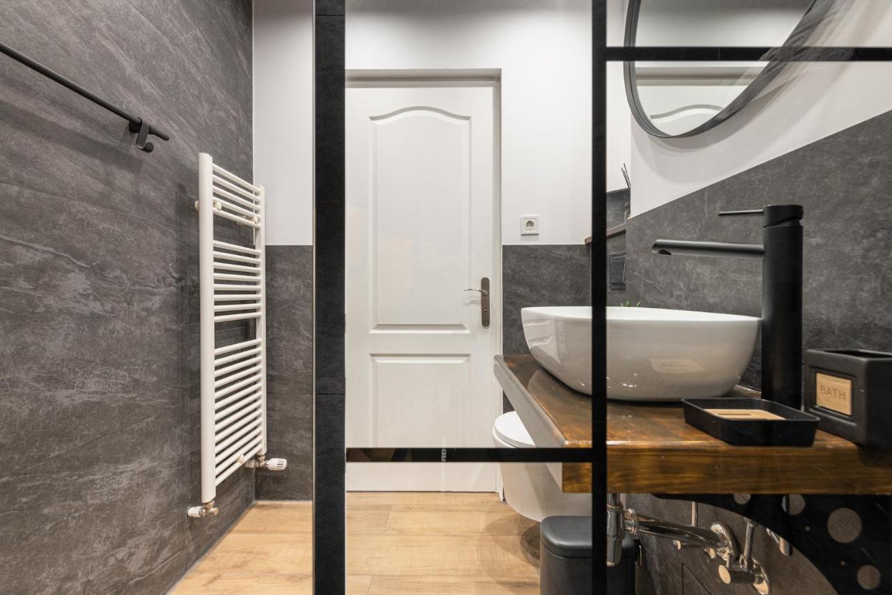 Moon Apartments คลูจ-นาโปกา ภายนอก รูปภาพ